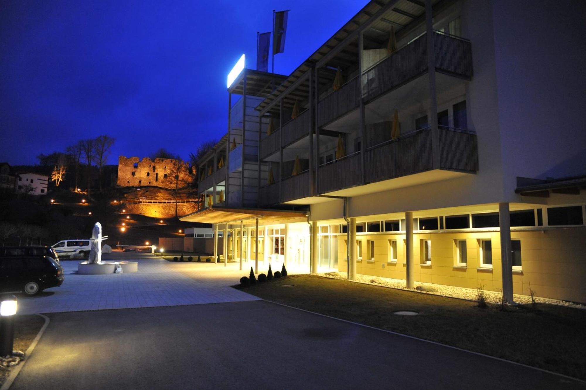 Gesundheitsresort Bad St. Leonhard バート・ザンクト・レオンハルト・イム・ラヴァントタール エクステリア 写真