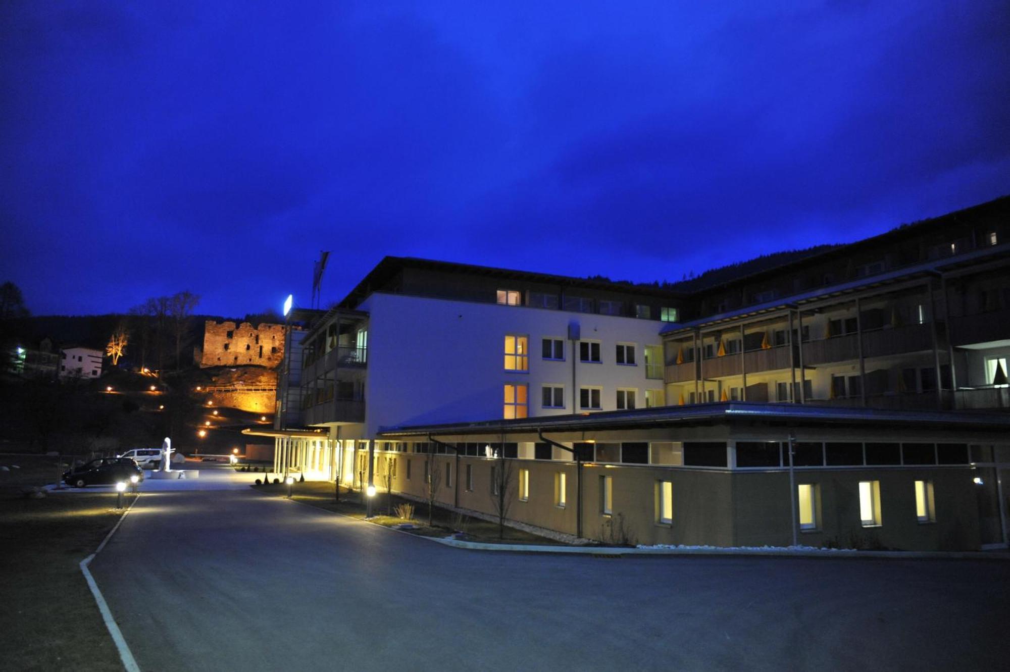 Gesundheitsresort Bad St. Leonhard バート・ザンクト・レオンハルト・イム・ラヴァントタール エクステリア 写真
